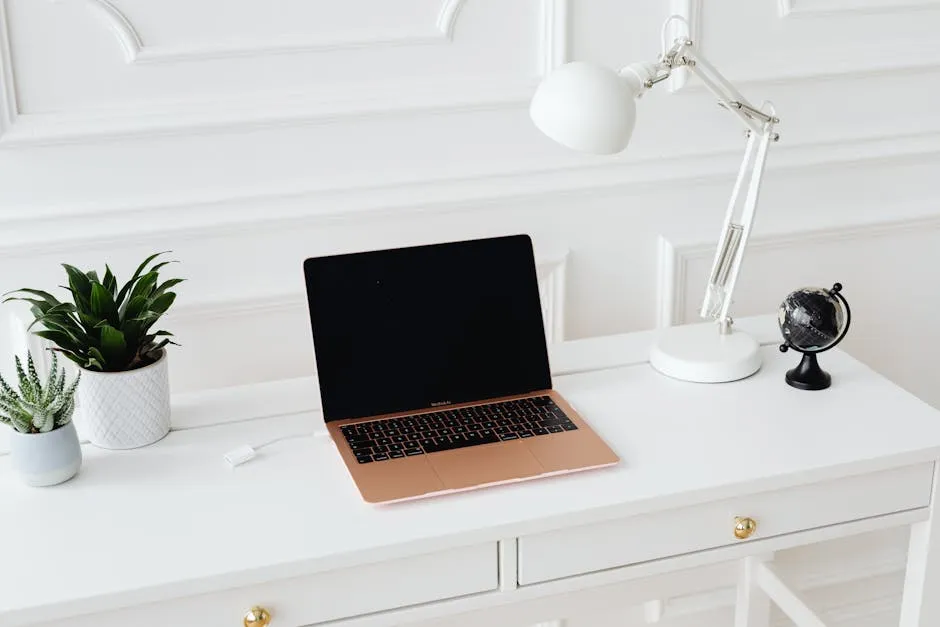 10 Functional Desk Setups for Small Spaces: Maximizing Productivity in Limited Areas